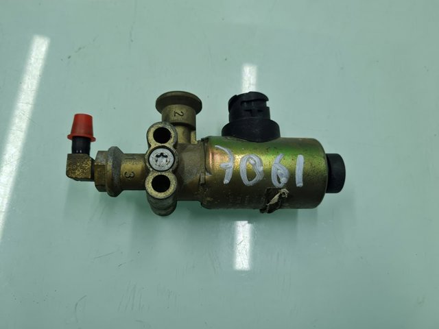 MERCEDES 0059971236 Клапан контроля давления воздуха в шине в наличии Ужгород