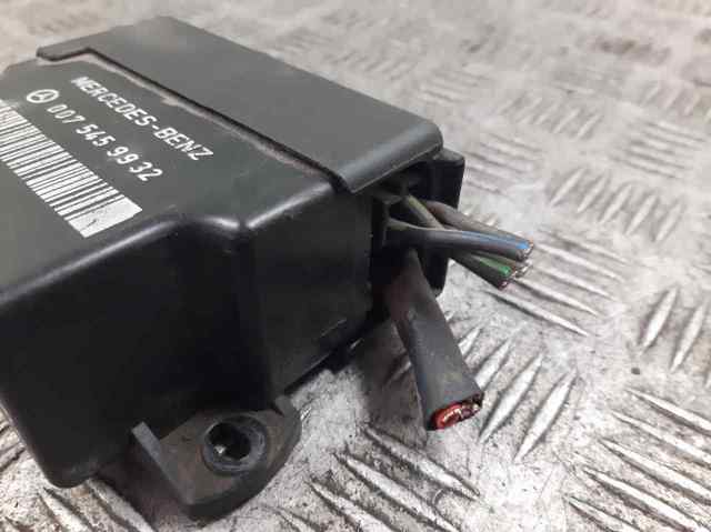 Relê das velas de incandescência Mercedes E S124