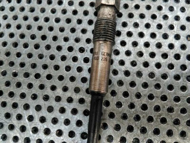 Vela de incandescência 0100226227 VAG