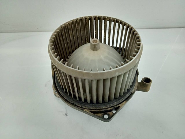 Motor calefaccion para nissan terrano ii 2.7 tdi 4wd d-td27 tti 0130111153