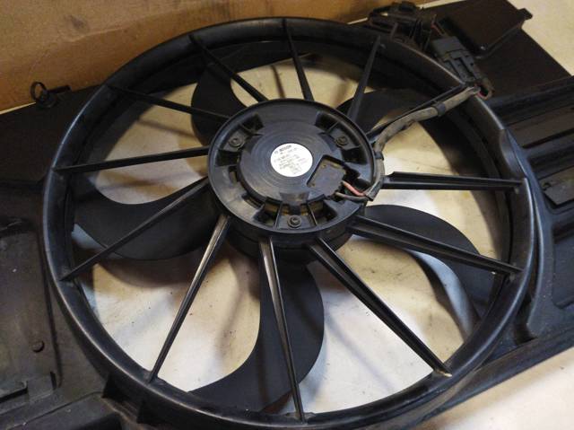 FORD 0130308422 Диффузор вентилятора в сборе с мотором и крыльчаткой в наличии Каменское