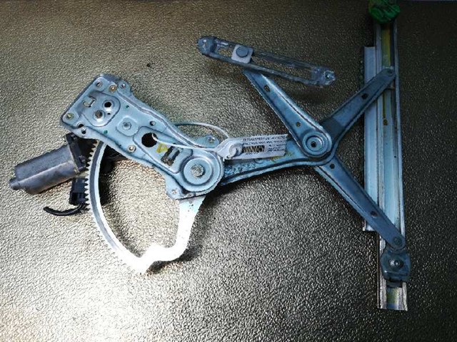 0130821709 MERCEDES Мотор стеклоподъемника двери передней правой купить в Ровно