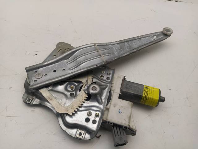 Mecanismo de acionamento de vidro da porta dianteira direita 0130822032 TOYOTA