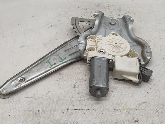 Mecanismo de acionamento de vidro da porta dianteira direita 0130822032 TOYOTA