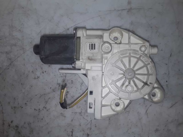 FORD 0130822217 Мотор стеклоподъемника двери передней левой в наличии Сумы