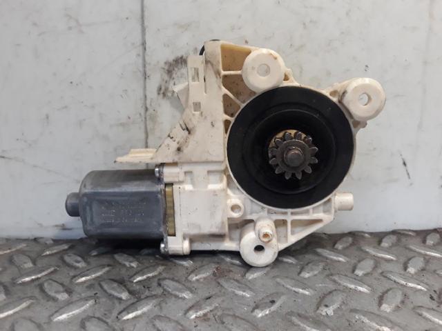 FORD 0130822217 Мотор стеклоподъемника двери передней левой в наличии Ужгород