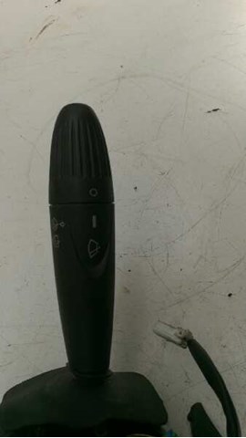 Comutador instalado na coluna da direção, montado Fiat Punto 176C