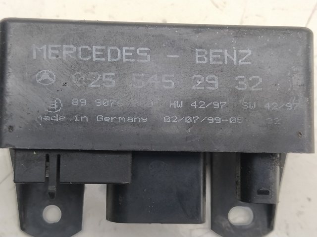 MERCEDES 0255452932 Реле свечей накала в наличии Ровно