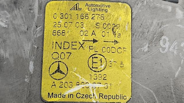 Luz esquerda 0301166275 Mercedes