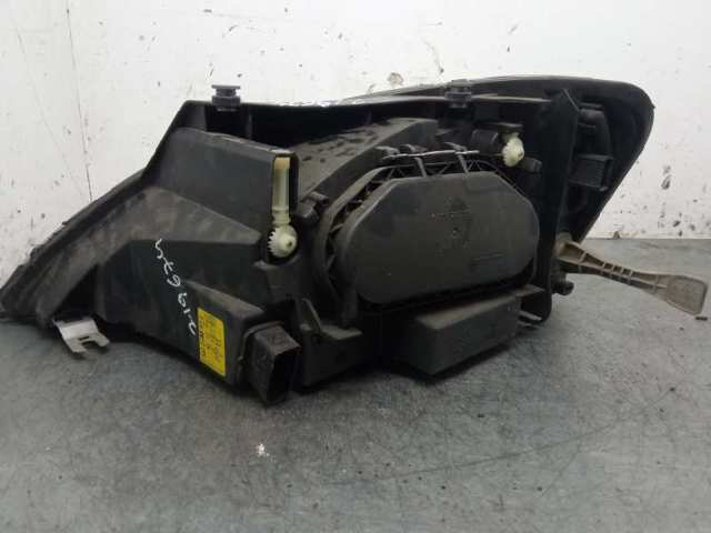 FORD 0301183204 Правая фара в наличии Ровно
