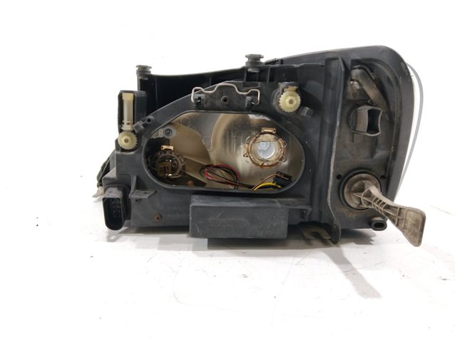 FORD 0301183204 Правая фара в наличии Винница