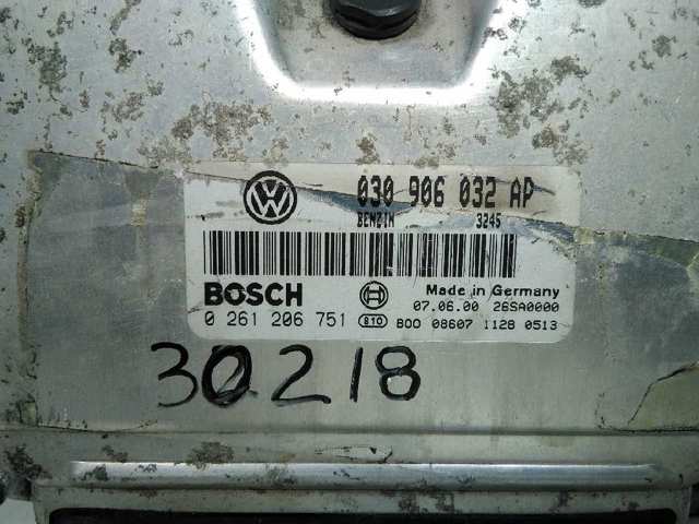VAG 030906032AP Блок управления двигателем в наличии Киев