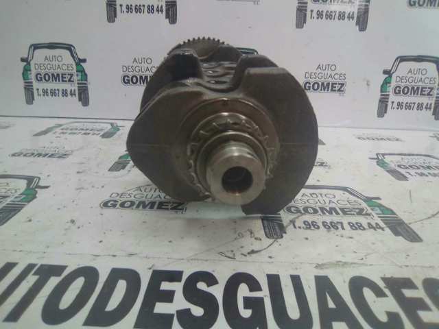 Cambota de motor Volkswagen Passat 3C2