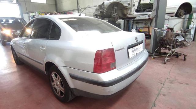 VAG 038129713AB Впускной коллектор в наличии Харьков