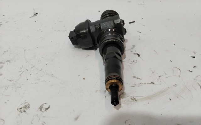 Injetor de injeção de combustível Skoda SuperB 2 3T4