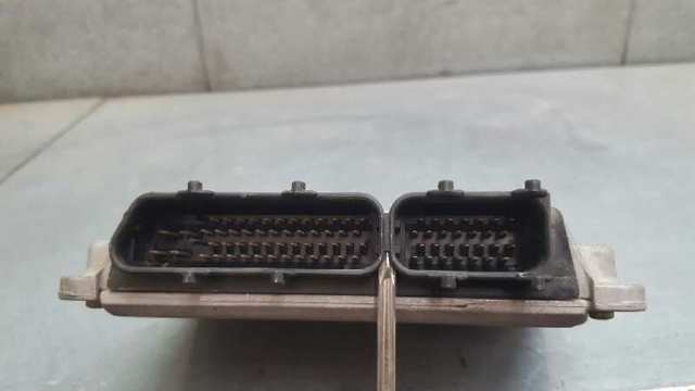 VAG 038906018BC Блок управления двигателем в наличии Тернополь