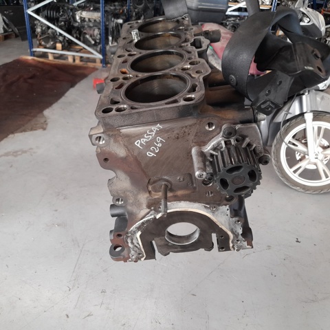 03G103011R VAG Блок цилиндров двигателя купить в Днепр