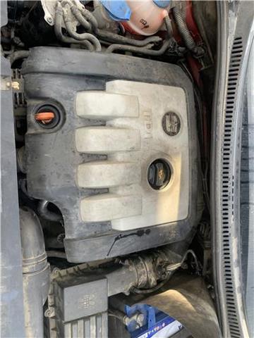 03G103925BF VAG Крышка двигателя купить в Павлоград