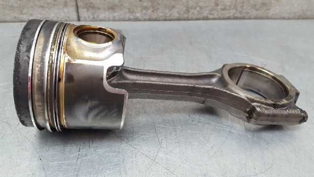 VAG 03G107065J Поршень в комплекте на 1 цилиндр, STD в наличии Ровно