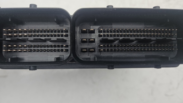 VAG 03G906018CD Модуль управления (ЭБУ) двигателем в наличии Чернигов
