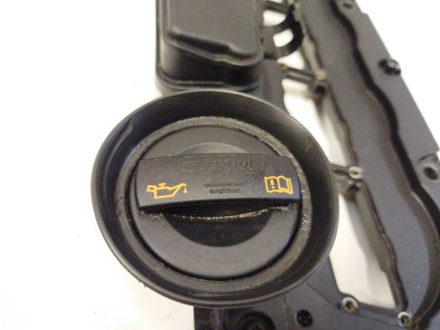 VAG 03L103469A Крышка клапанная в наличии Днепр