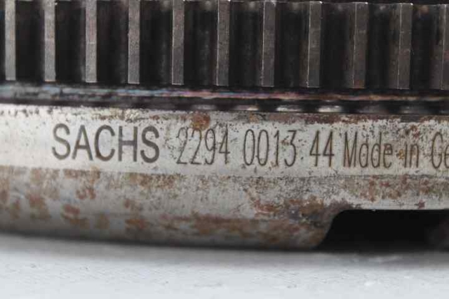 VAG 03L105266CF Маховик в наличии Черкассы