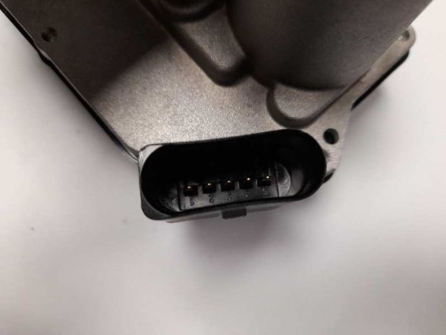 VAG 03L128063A Дроссельная заслонка в сборе в наличии Запорожье