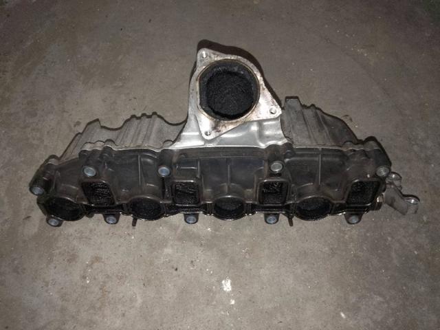 Tubo coletor de admissão 03L129711E VAG