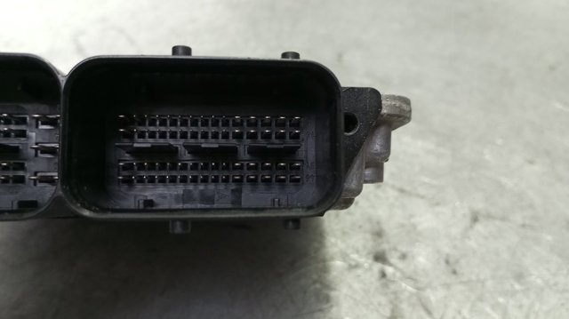 03L906022LC VAG Блок управления двигателем купить в Киев