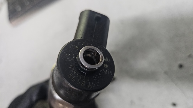 Injetor de injeção de combustível Volvo S60 1 RS, RH