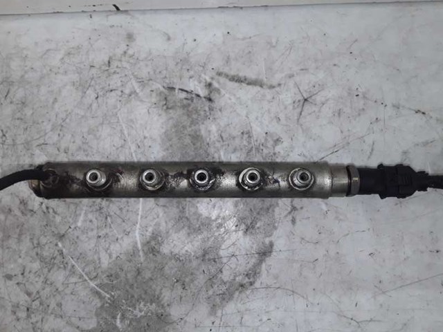 0445214067 HYUNDAI Распределитель топлива (рампа) купить в Киев