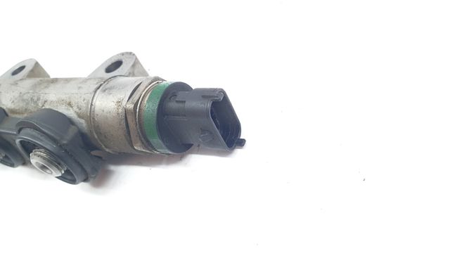 0445214155 NISSAN Распределитель топлива (рампа) купить в Киев
