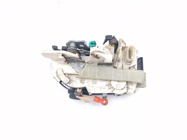 04589409AG CHRYSLER Замок водительской двери купить в Чернигов