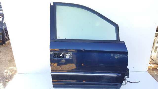 Porta dianteira direita para Chrysler Voyager IV 2.5 CRD D7 ou VM07C 04717716AF