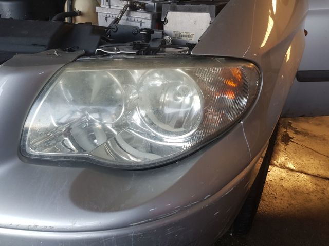 04857831AB CHRYSLER Левая фара купить в Кривой Рог