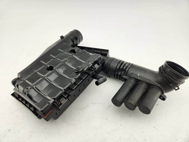 04E129611AK VAG Корпус фильтра купить в Черкассы