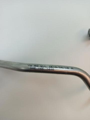 Tubo (mangueira) de fornecimento de óleo de turbina 04E145140Q VAG