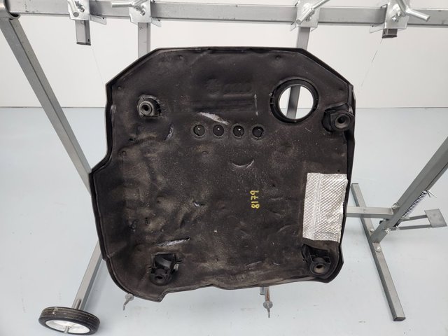VAG 04L103925AL Крышка мотора декоративная в наличии Павлоград