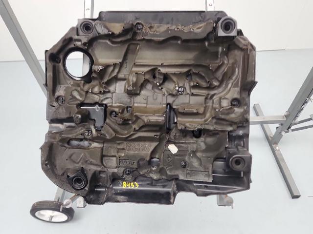 VAG 04L103925K Крышка двигателя в наличии Полтава
