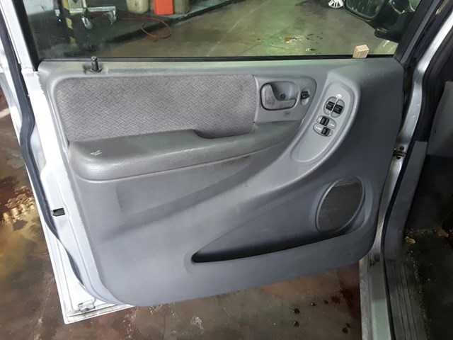 Regulador de janela dianteira esquerda para Chrysler Voyager IV (RG,RG) (2000-2008) 05135251AA
