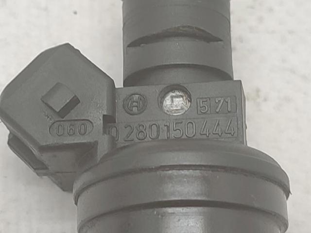 VAG 058133551A Форсунка впрыска топлива в наличии Львов