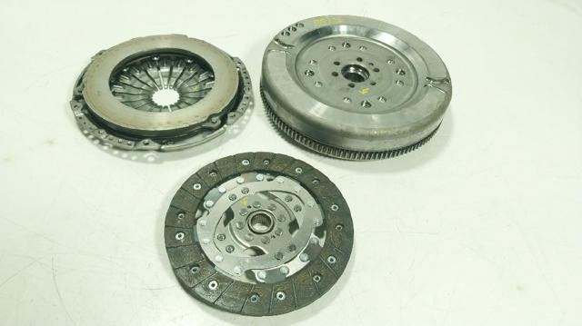 05C141015 VAG Сцепление купить в Черновцы