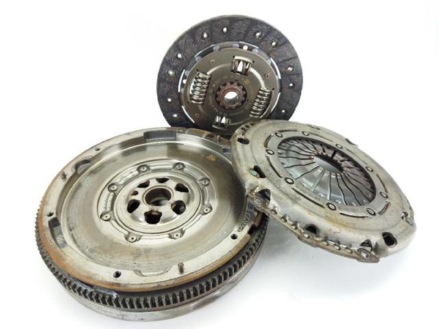 VAG 05E105266B Маховик в наличии Кривой Рог