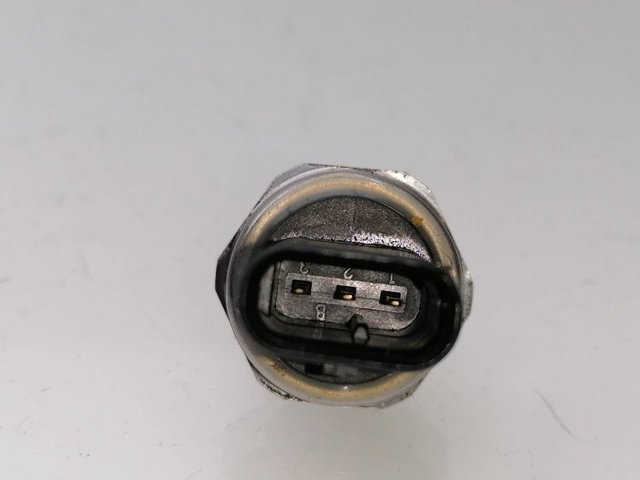 05E906277A VAG Датчик давления масла купить в Ужгород