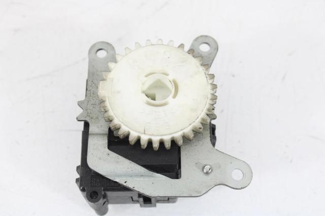 TOYOTA 0638001100 в наличии Ирпень