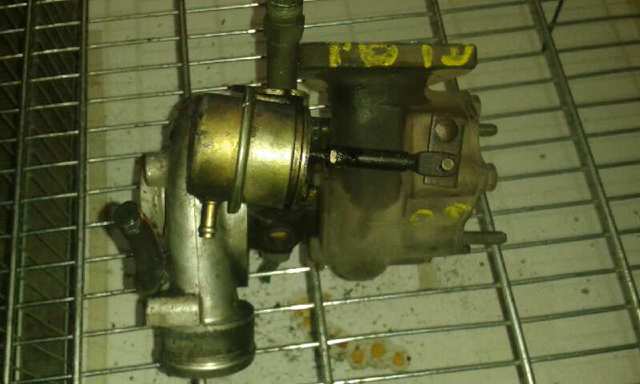 Turbina Volkswagen Passat 32B