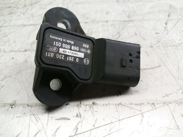 Sensor presion para volkswagen polo 60 1.4 aud 06B906051