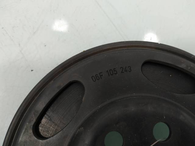 VAG 06F105243 Болт шкива коленвала в наличии Чернигов
