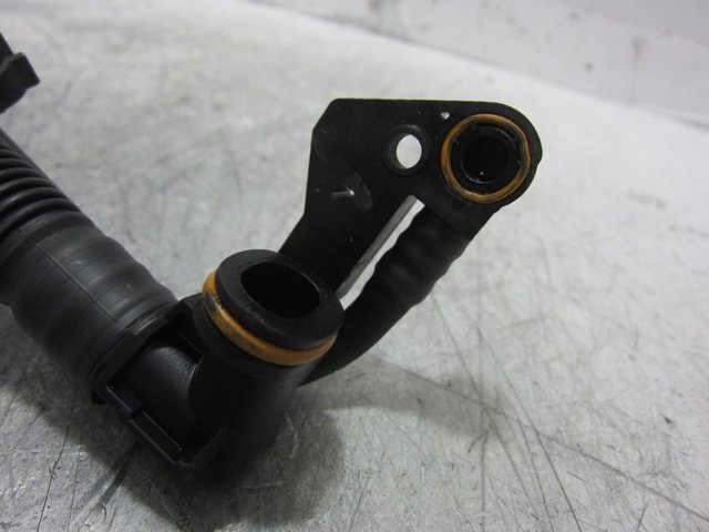 Cano derivado de ventilação de cárter (de separador de óleo) Audi Q5 FYB, FYG