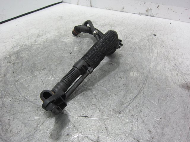 Cano derivado de ventilação de cárter (de separador de óleo) Audi Q5 FYB, FYG